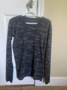 Lululemon Swiftly Tech long sleeve crew